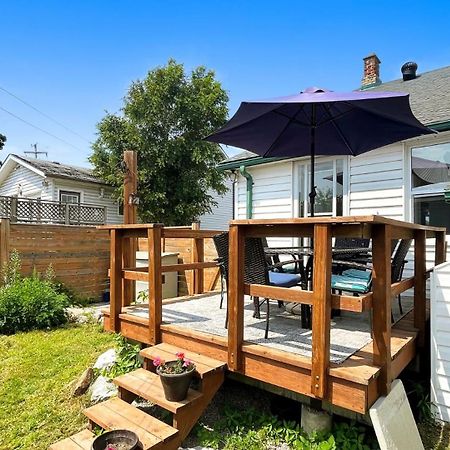 Cozy 2Br House Near Centre With Patio, Bbq, Backyard, And Netflix Peterborough Exterior foto