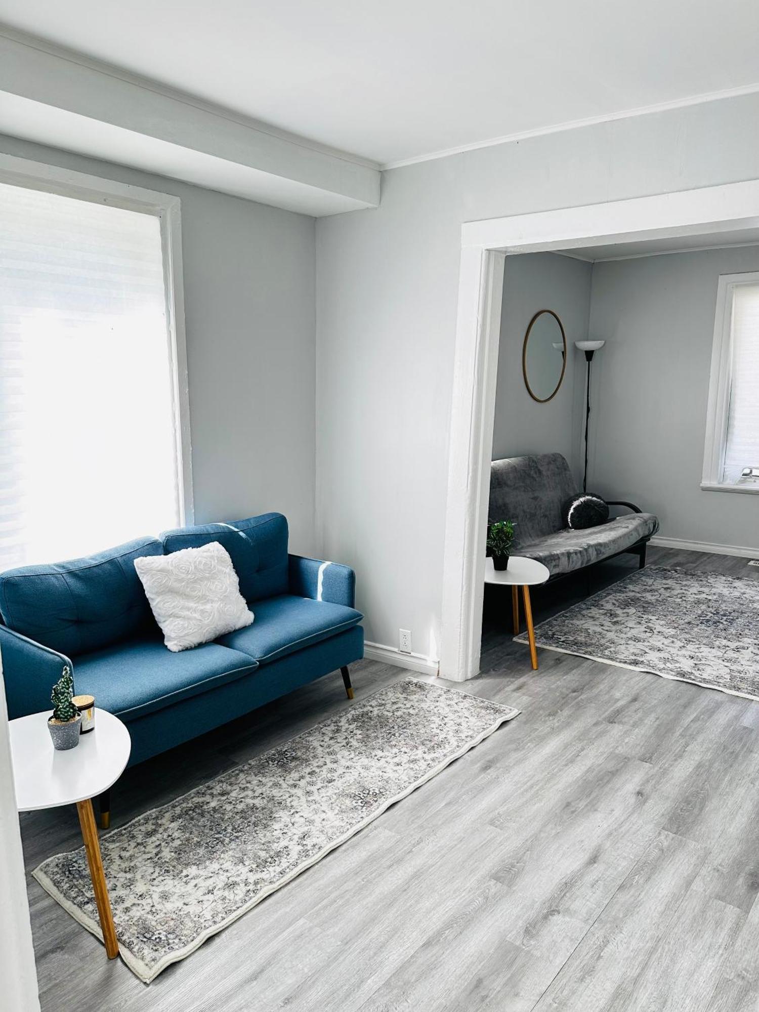 Cozy 2Br House Near Centre With Patio, Bbq, Backyard, And Netflix Peterborough Exterior foto
