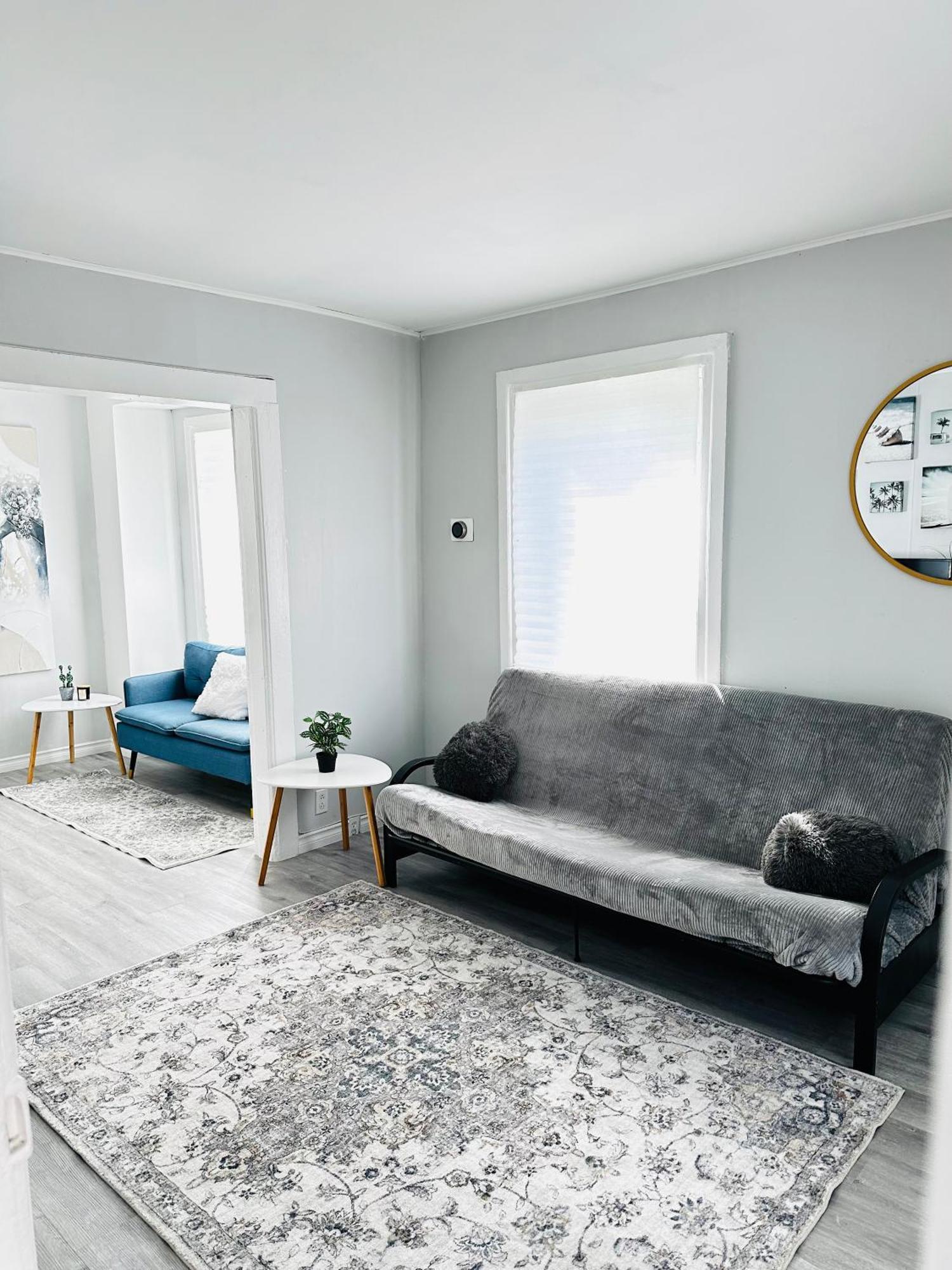 Cozy 2Br House Near Centre With Patio, Bbq, Backyard, And Netflix Peterborough Exterior foto