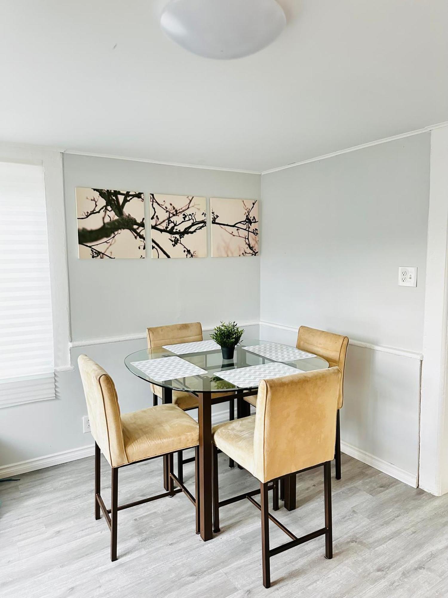 Cozy 2Br House Near Centre With Patio, Bbq, Backyard, And Netflix Peterborough Exterior foto